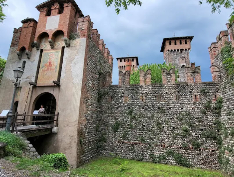 Castello Bonoris, Italy